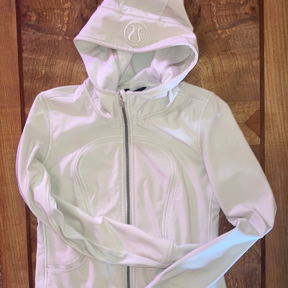 White  LULULEMON classic zip up hoodie